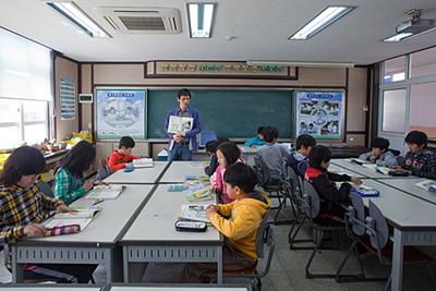 악양초등학교 과학 수업시간 썸네일 이미지