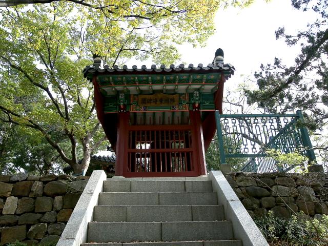 삼척 척주동해비 비각 전면 썸네일 이미지